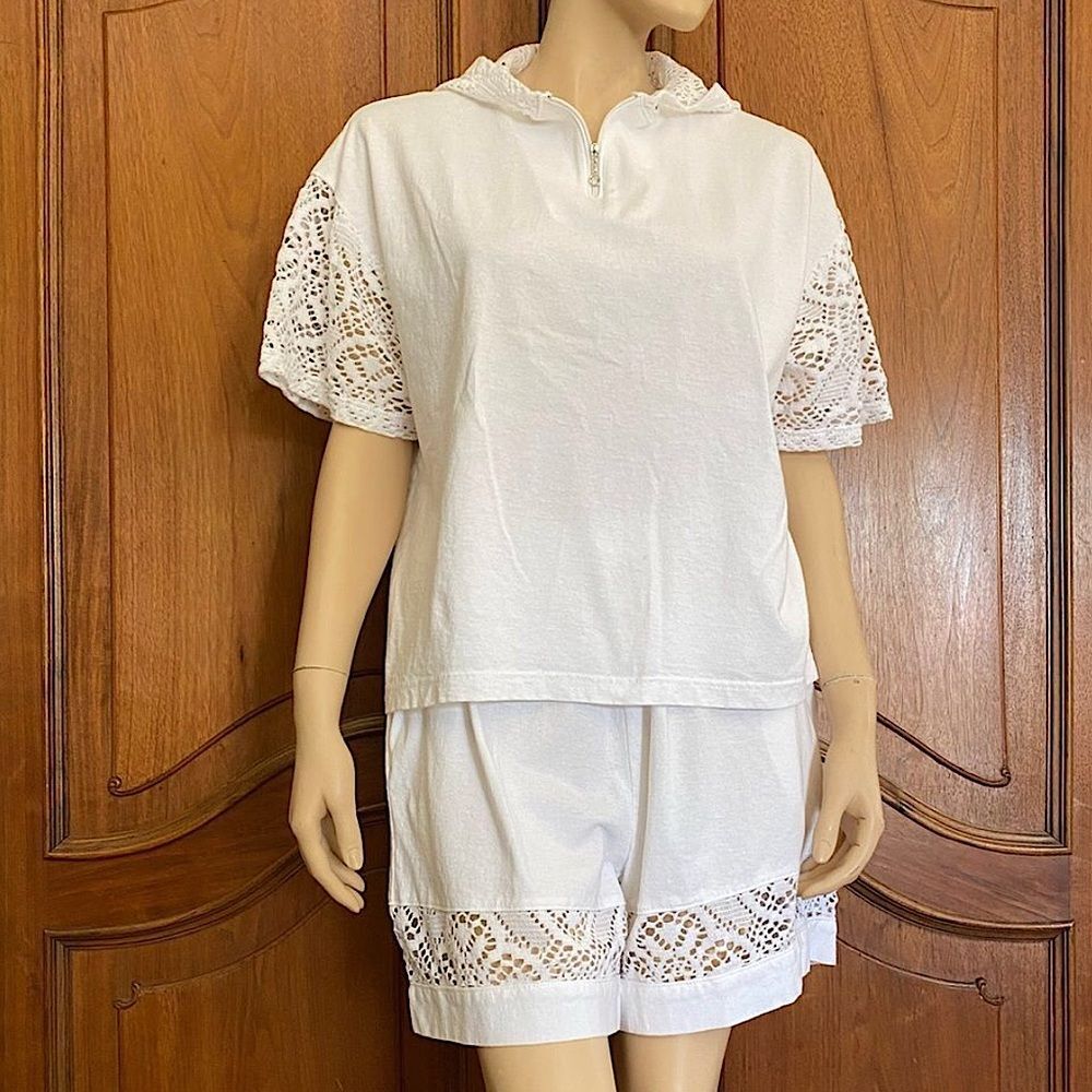 White Eyelet Lace Two-Piece Matching Set Vintage 80s Top & Shorts Size M